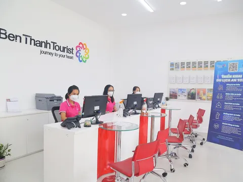 Bến Thành Tourist bất ngờ ký hợp đồng 0 đồng với con trai Chủ tịch HĐQT sinh năm 2004