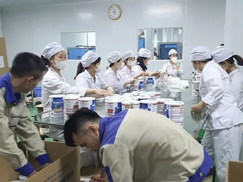Đường dây sữa bột giả quy mô cực khủng: Chi “chạy án” 150.000 USD vẫn không thoát
