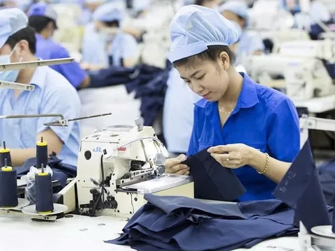 Lao động giá rẻ không còn là lợi thế, ngành xuất khẩu Việt Nam trước bước ngoặt lớn