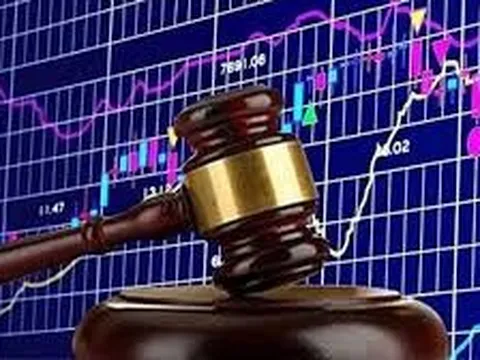 Hai doanh nghiệp cùng rời sàn ngày 25/12: Một cái kết đã được dự báo