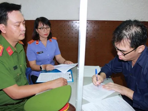 Lật tẩy chiêu thâu tóm đất vàng quận 1 của Đinh Trường Chinh: 33 ngày kiếm gần 1.000 tỷ