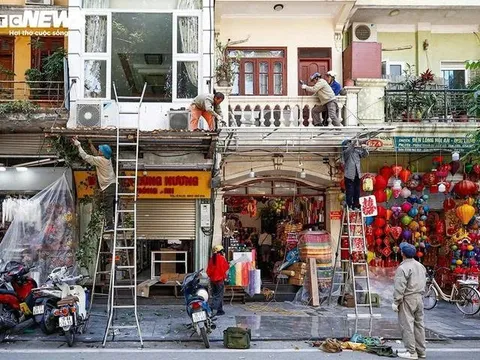 Vỉa hè Hà Nội: Bản sắc hay… bừa bộn?