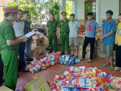 Livestream "hạ giá sập sàn": Bắt quả tang "combo làm giả" nước giặt OMO bán tràn lan trên mạng!