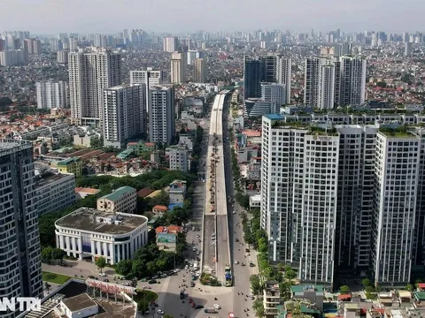 Giá nhà Hà Nội vượt 250 triệu/m², người mua “quay xe”: Tiền đang chảy về đâu?