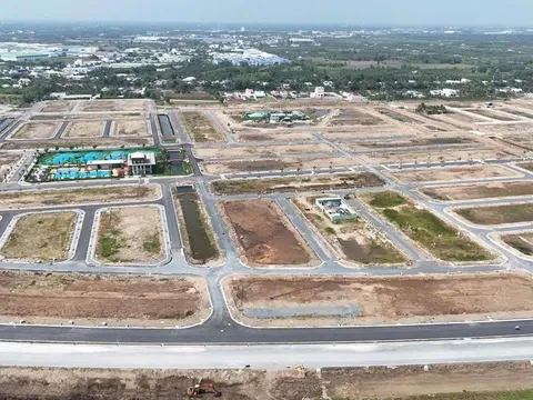 Đất nền "rơi tự do": Có nơi mất hơn 65% giá chỉ sau nửa năm