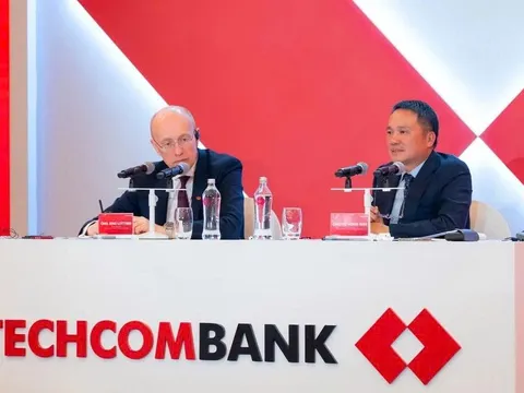 Cổ phiếu TCB lập đỉnh lịch sử – Gia đình Chủ tịch Hồ Hùng Anh “bỏ túi” hơn 43.000 tỷ đồng