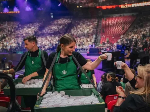 AI “pha chế” cà phê: Starbucks chơi lớn kết hợp Microsoft thử nghiệm trợ lý ảo phục vụ siêu tốc dưới 4 phút