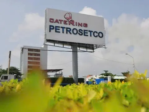 PET rơi 3 phiên liền sau đấu giá vốn PVN, nhà đầu tư vừa trúng đã “tạm lỗ đậm”