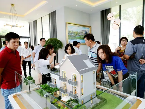 Người trẻ mua nhà: "Thế chấp cả cuộc đời"?