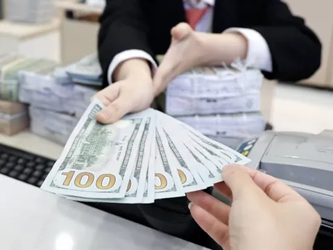 Tỷ giá quay đầu: USD tự do giảm mạnh, ngân hàng đồng loạt điều chỉnh