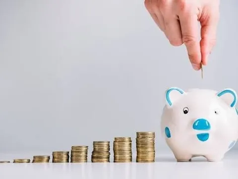 Lãi suất tăng, có nên tất toán sổ tiết kiệm cũ để gửi lại?