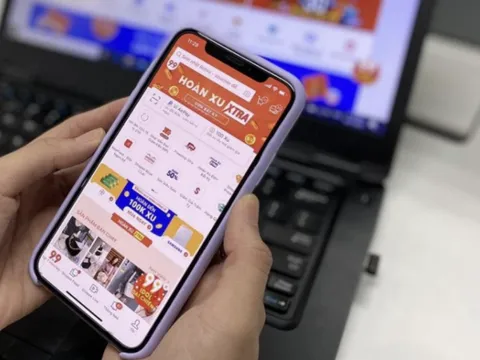 Người Việt “đốt” hơn 7,6 tỷ USD mua sắm online nửa đầu 2025