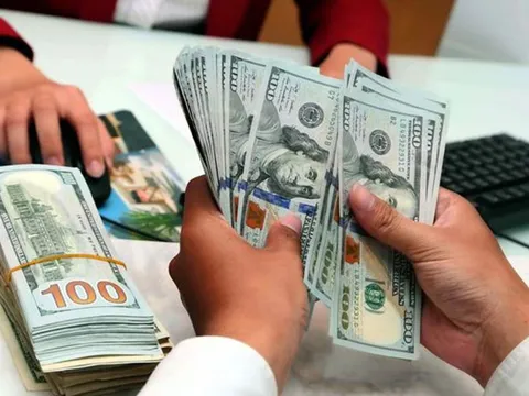 USD tăng phi mã – Tỷ giá nóng như lửa giữa năm 2025!