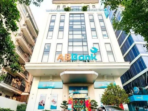 Lợi nhuận tăng 87%, nợ xấu tăng 92%: Hai gam màu trái ngược tại ABBank