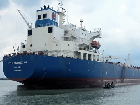 Quỹ ngoại “xả hàng” VTO liên tục