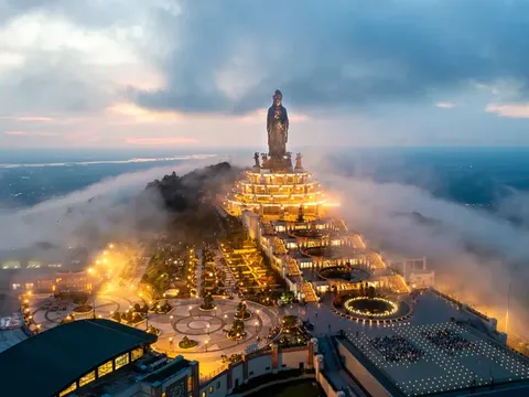 Lượng khách tăng mạnh, Cáp treo Núi Bà Tây Ninh báo lãi tăng hơn 135%, tiền mặt gấp 8 lần