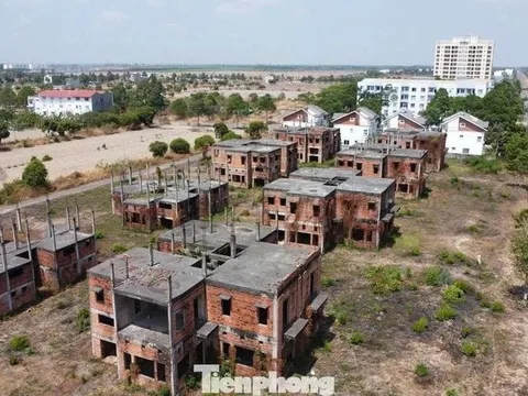 “Đô thị ma” quanh TP.HCM: Vì sao bỏ hoang hàng thập kỷ?