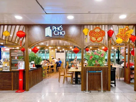 Bán bánh mì, phở ở sân bay: “Siêu lợi nhuận” tới 724 đồng mỗi 1.000 đồng doanh thu
