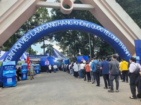 Sân bay Long Thành tuyển 3.000 nhân sự, hơn 9.000 người xếp hàng ứng tuyển