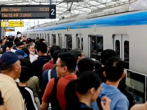 Metro Bến Thành - Suối Tiên: Chạy ầm ầm, lỗ rầm rầm!