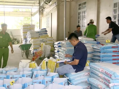 Bạc Liêu: Bắt quả tang cơ sở làm thức ăn tôm giả – hơn 37 tấn sắp tung ra thị trường!