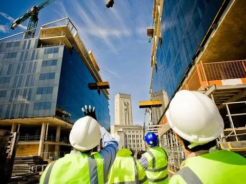Chi phí xây dựng tăng vọt, bất động sản chịu sức ép “3 tầng”