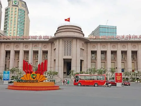 Lãi suất liên ngân hàng vọt lên 11%/năm, NHNN lập tức bơm hàng chục nghìn tỷ đồng