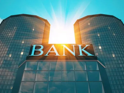 Một ngân hàng lớn cắt giảm 5.000 việc làm vì tái cơ cấu bằng AI, nhân viên công nghệ cũng bị ảnh hưởng