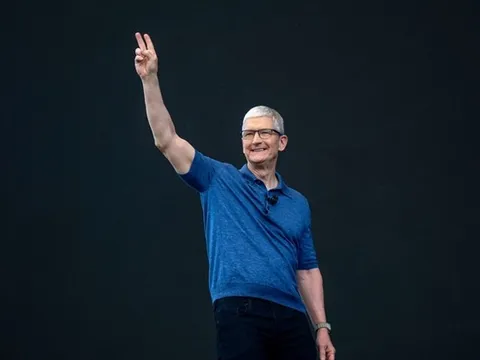 🍎 “Kỷ nguyên Tim Cook” khép lại: Apple đổi CEO, John Ternus chính thức lên thay từ 1/9