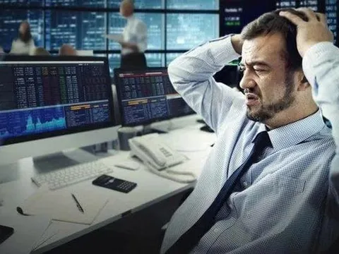 Khối ngoại “xả hàng” hơn 16.000 tỷ trong tháng 3: VN-Index chật vật giữ nhịp