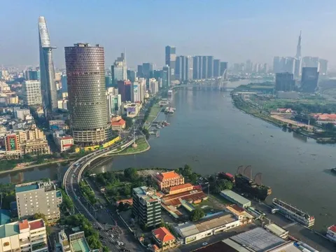 Loạt dự án “đắp chiếu” sống lại, giá bán khiến thị trường choáng váng: tăng tới 3-6 lần