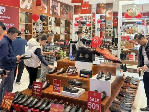 Từ Việt Nam sang Bắc Mỹ: Emall mua trọn Pierre Cardin Canada