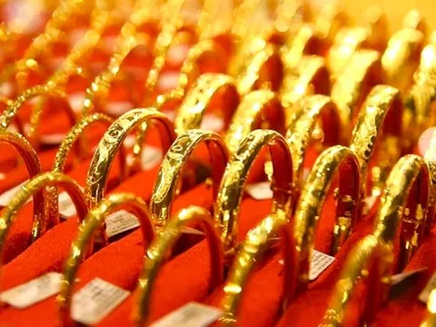 Vàng mất giá sốc tới 1 triệu/lượng trong 1 ngày – Lướt sóng lúc này liệu có “dính đòn”?