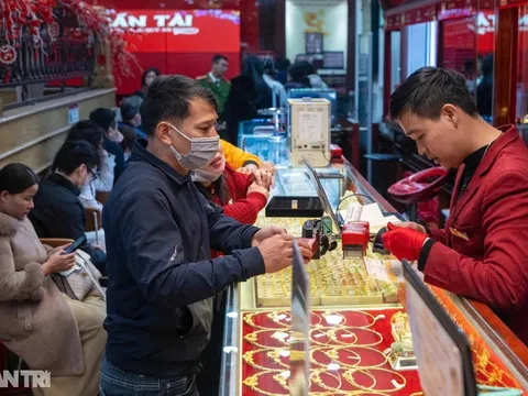 Từ 9/2: Mua bán vàng miếng không giấy phép có thể bị tịch thu toàn bộ, phạt tới 400 triệu đồng