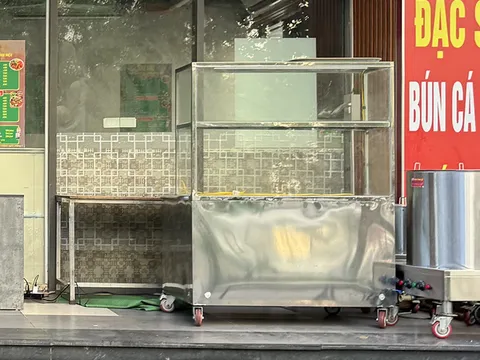 "Nghỉ việc rót 300 triệu mở quán bún cá, sau 2 tháng thì 'trắng tay'"