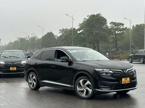 VF 8 rời khỏi đội hình taxi: "Chào sân" chiến lược mới từ nhà tỷ phú Phạm Nhật Vượng