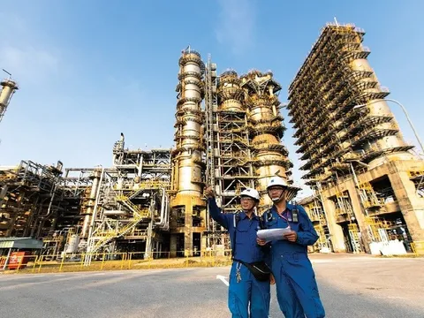 Mùa báo cáo tài chính bắt đầu: Ngân hàng, chứng khoán khởi sắc, nhiều doanh nghiệp bứt phá