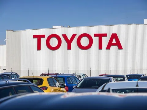Toyota hụt hơi? Doanh số toàn cầu giảm tháng thứ 7 liên tiếp