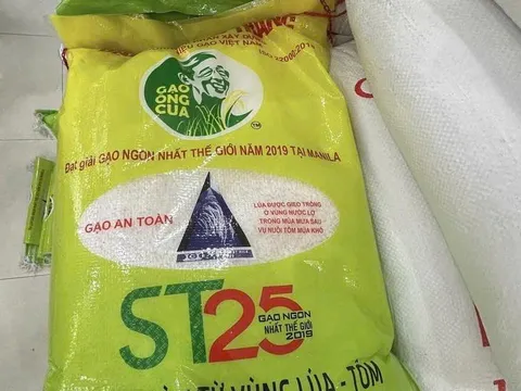 Gạo ST25 giả tràn lan: "Cha đẻ" Hồ Quang Cua hướng dẫn 4 bước nhận diện gạo thật