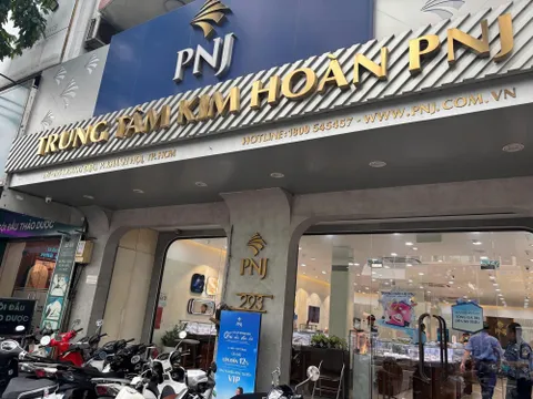 Lộ diện danh sách 7 ngân hàng đang rót gần 2.900 tỷ đồng cho PNJ