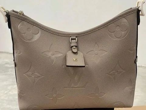 Phát hiện hàng nghìn túi xách “fake” Hermes – Chanel – Louis Vuitton tuồn qua cửa khẩu Hữu Nghị