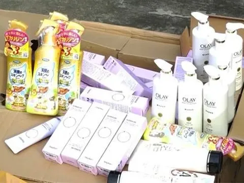 TP.HCM phát hiện 375 chai mỹ phẩm nhập lậu, vụ việc có dấu hiệu tội phạm