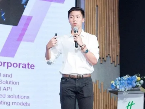 Con trai tỷ phú Nguyễn Thị Phương Thảo lộ diện tại Trung tâm Tài chính, hé lộ vai trò trong hệ sinh thái AI