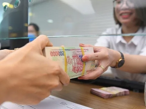 Người dân gửi tiền ngân hàng đạt kỷ lục 7,69 triệu tỷ đồng