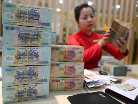 Vì sao tiền gửi của người dân tăng mạnh, lập đỉnh mới 7,83 triệu tỷ?