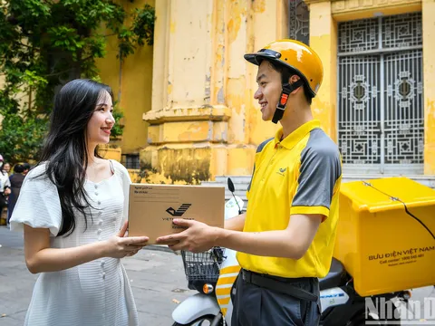 Biết cả tên, địa chỉ, số tài khoản – Lừa đảo giả danh shipper khiến người mua suýt mất tiền