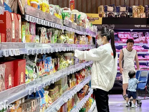 Gen Z rủ nhau sống với 50.000đ/ngày, thậm chí thử thách “không tiêu tiền”