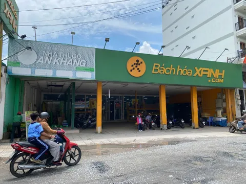 Xôn xao xúc xích mua tại Bách Hóa Xanh có dấu hiệu bất thường: Cơ quan chức năng vào cuộc, Bách Hóa Xanh nói gì?