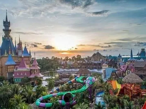 Vinpearl báo lãi gấp 4 lần, doanh thu tăng mạnh trước thềm IPO
