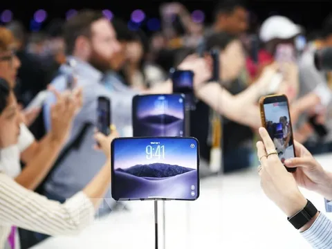 iPhone 18 mở bán toàn cầu, Apple đưa AI trở thành “vũ khí” mới trên smartphone